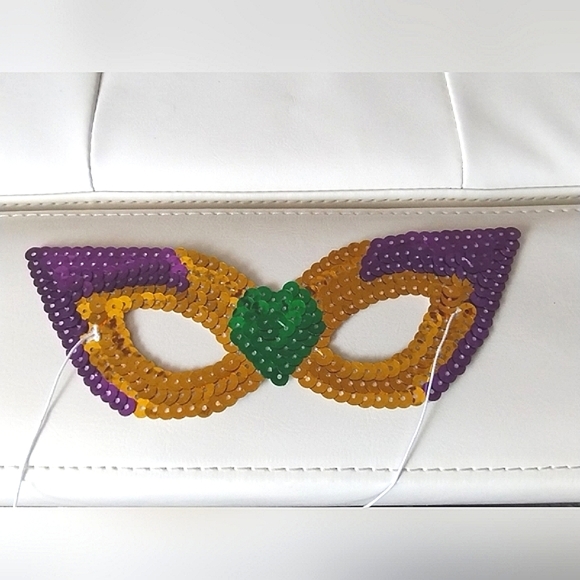 New,Mardi Gras Sequin Mask - Picture 2 of 7